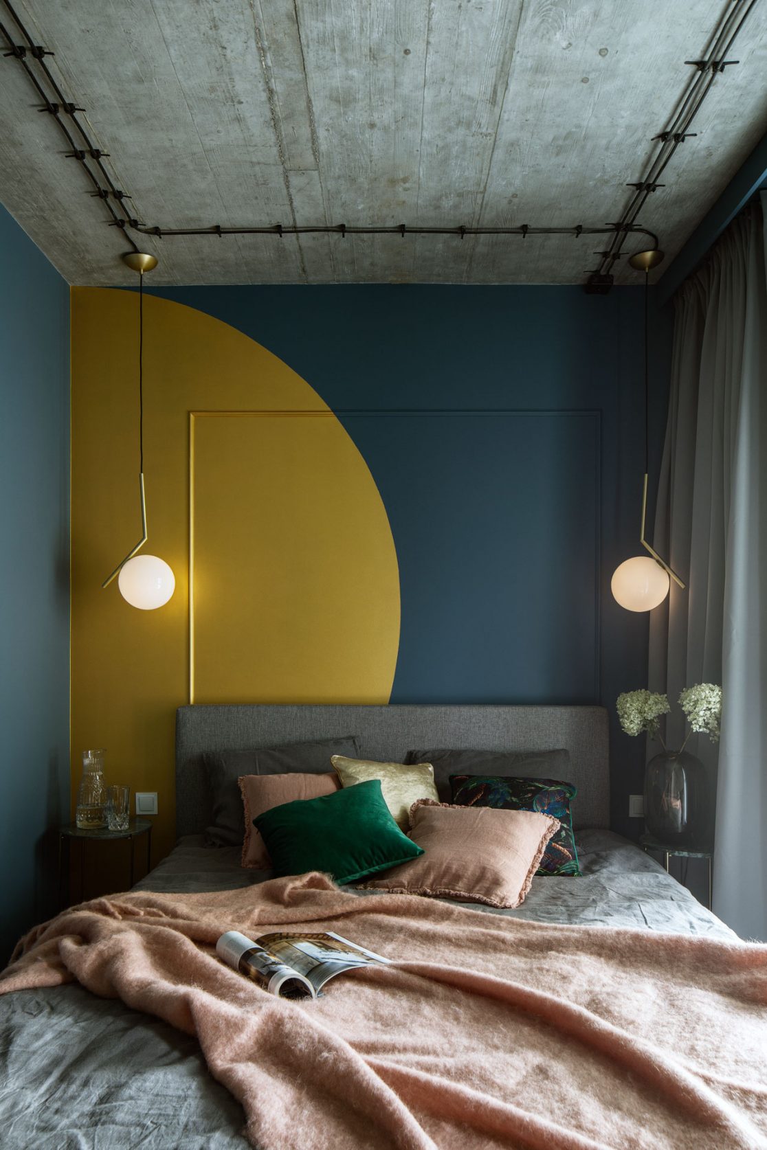 sypialnia w złocie - projekt i wykończenie pod klucz